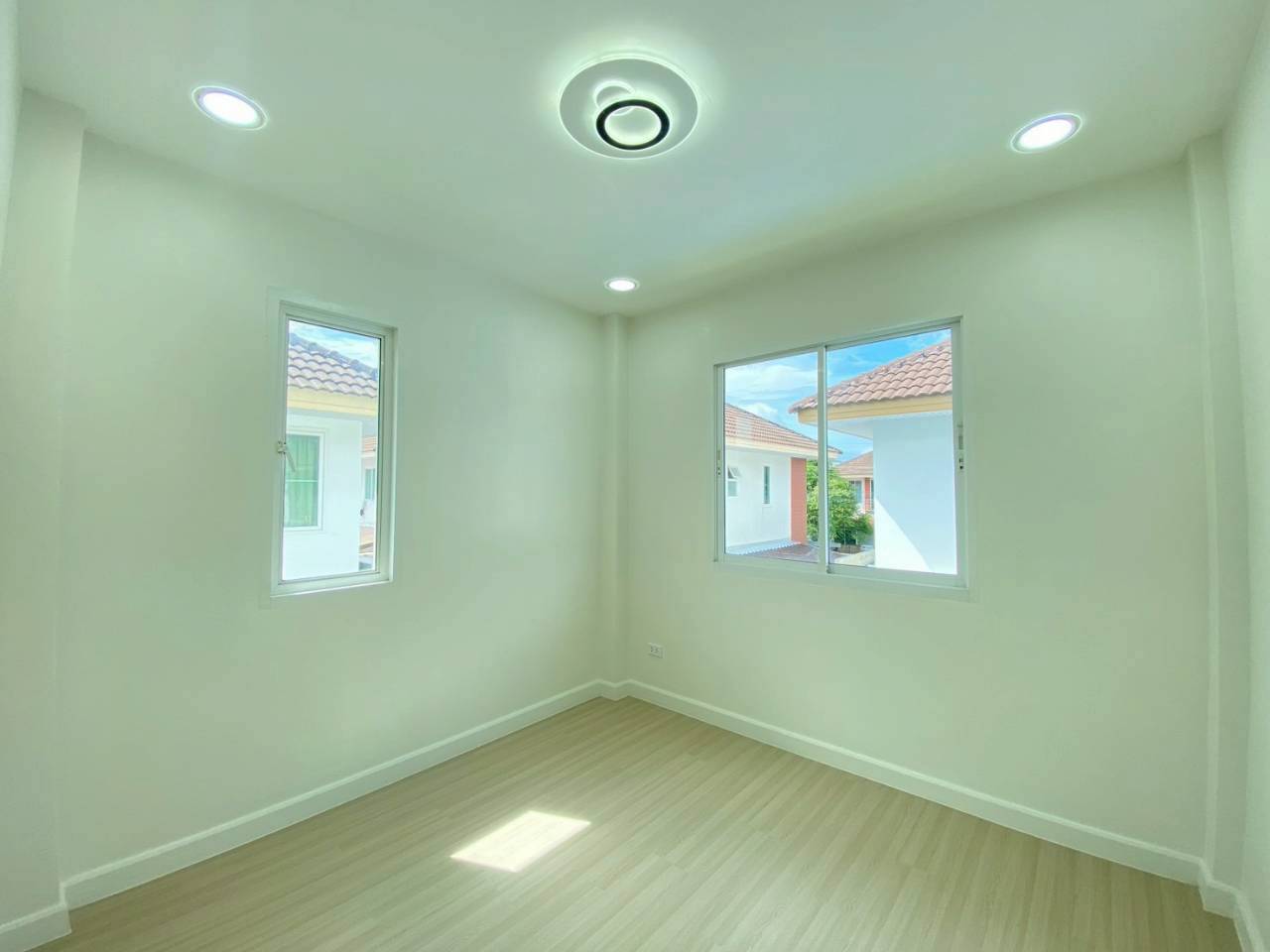 หมู่บ้านเจ้าฟ้าพรีเมียร์เกาะแก้ว WR-03946 5