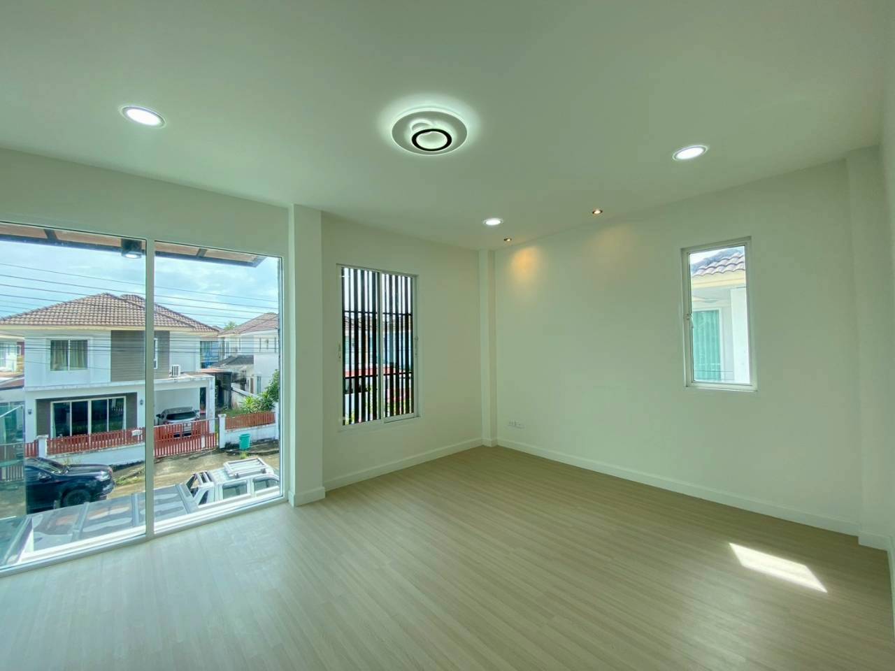 หมู่บ้านเจ้าฟ้าพรีเมียร์เกาะแก้ว WR-03946 6