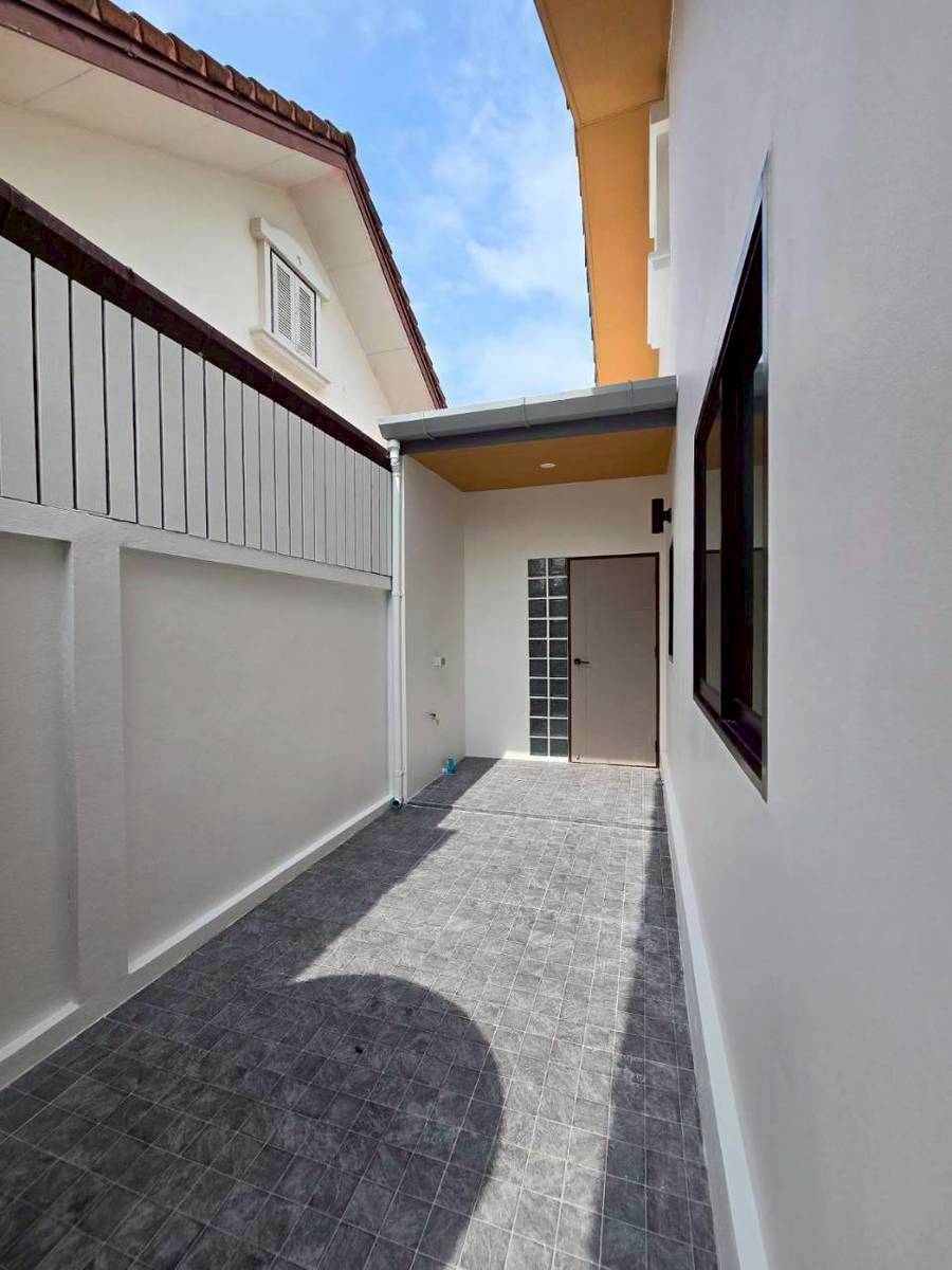 Land and House ปาริชาต WR-03585 10