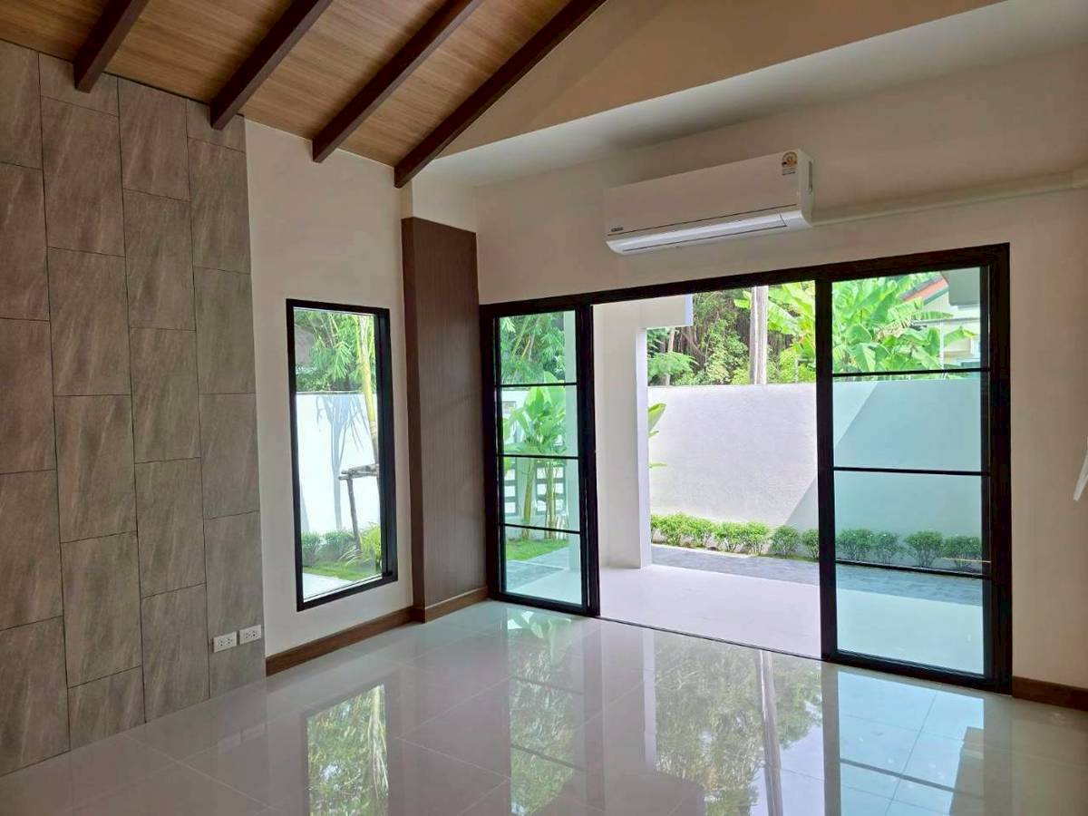 Land and House ปาริชาต WR-03585 2