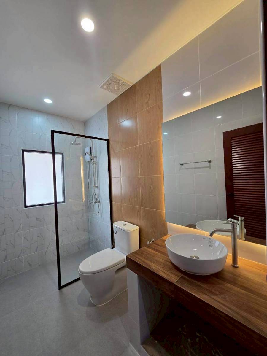 Land and House ปาริชาต WR-03585 9