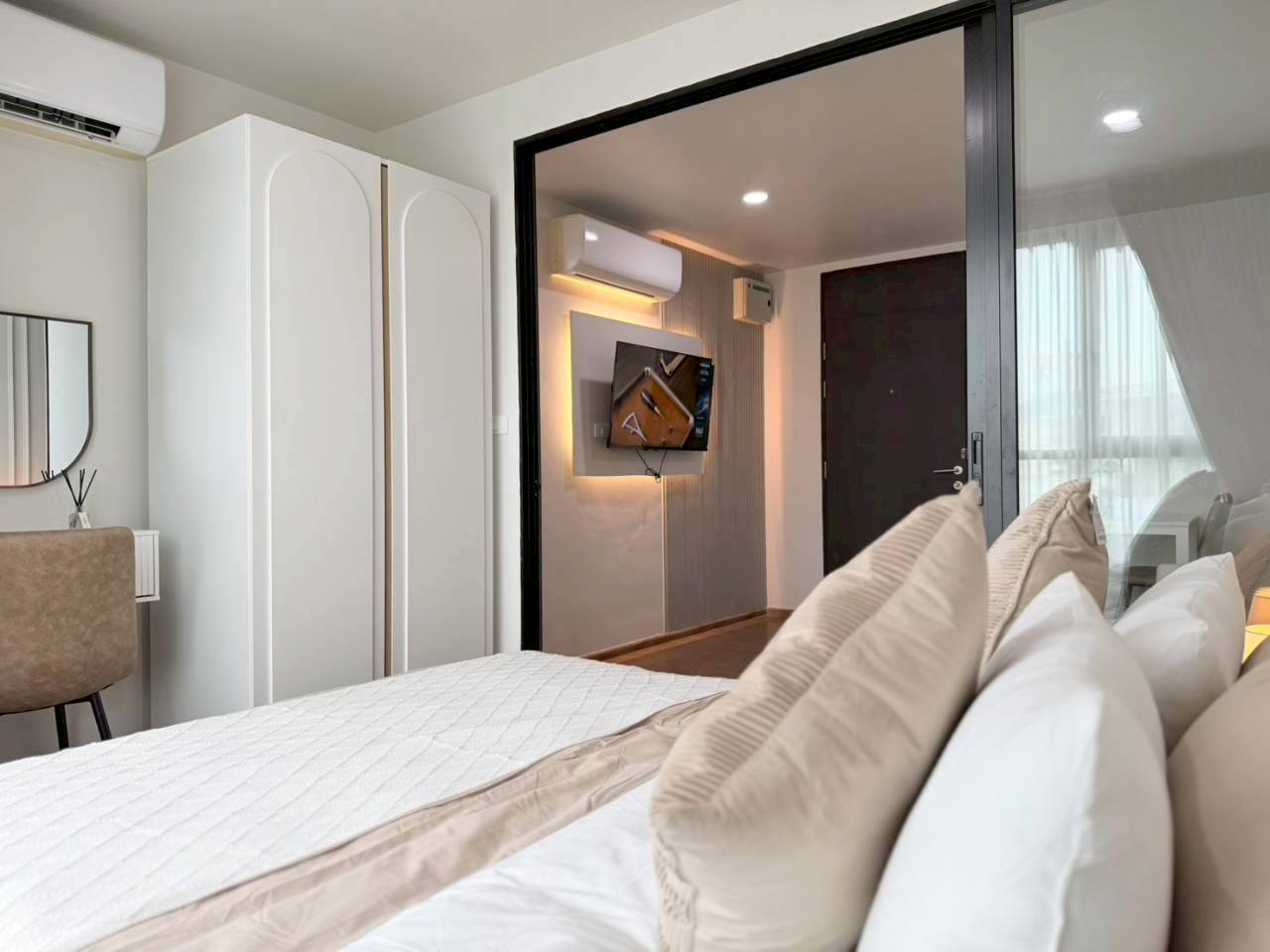 Centrio Condominium WR-03957 4