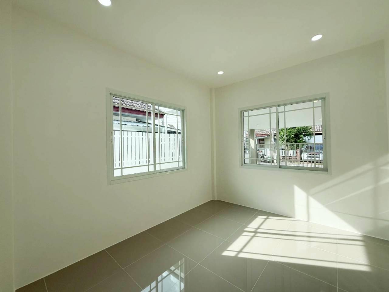 หมู่บ้านธนาภา พาร์ควิว WR-03966 3