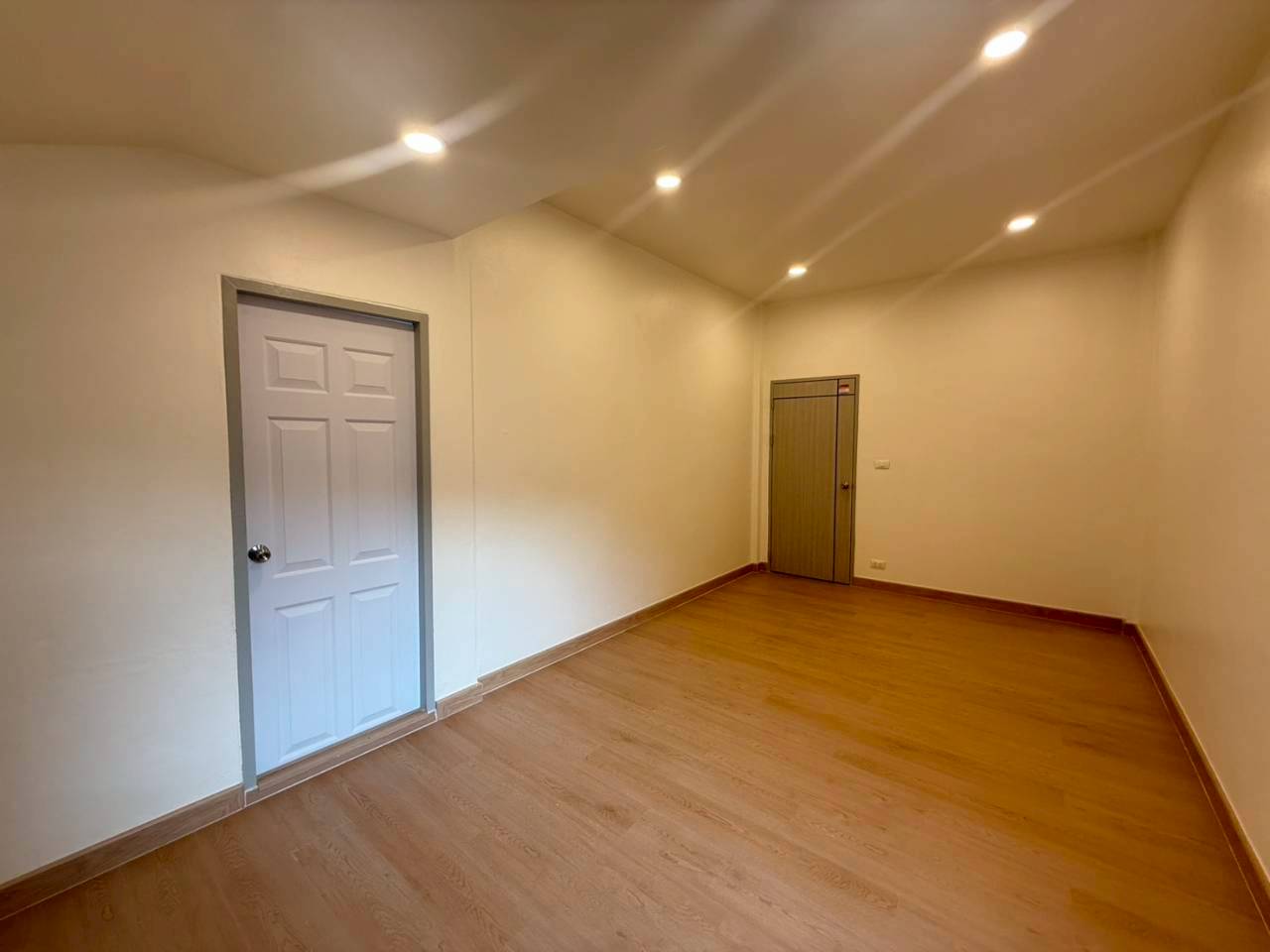 หมู่บ้านพนาสนธิ์ เรสซิเด้นท์ WR-03967 5