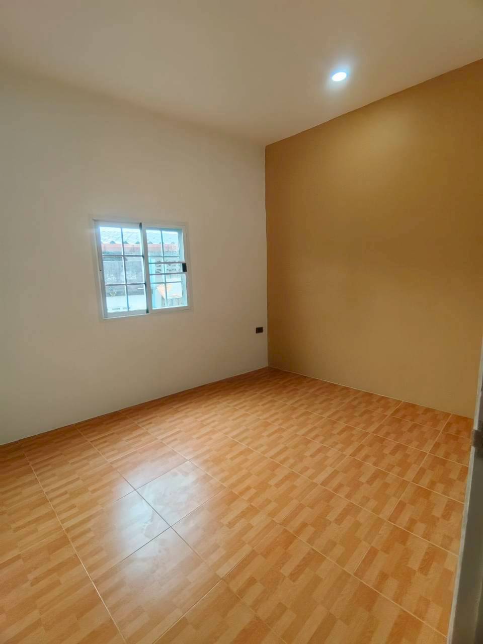 ทาวน์เฮ้าส์หลังริม โซนเมืองทอง WR-03971 4