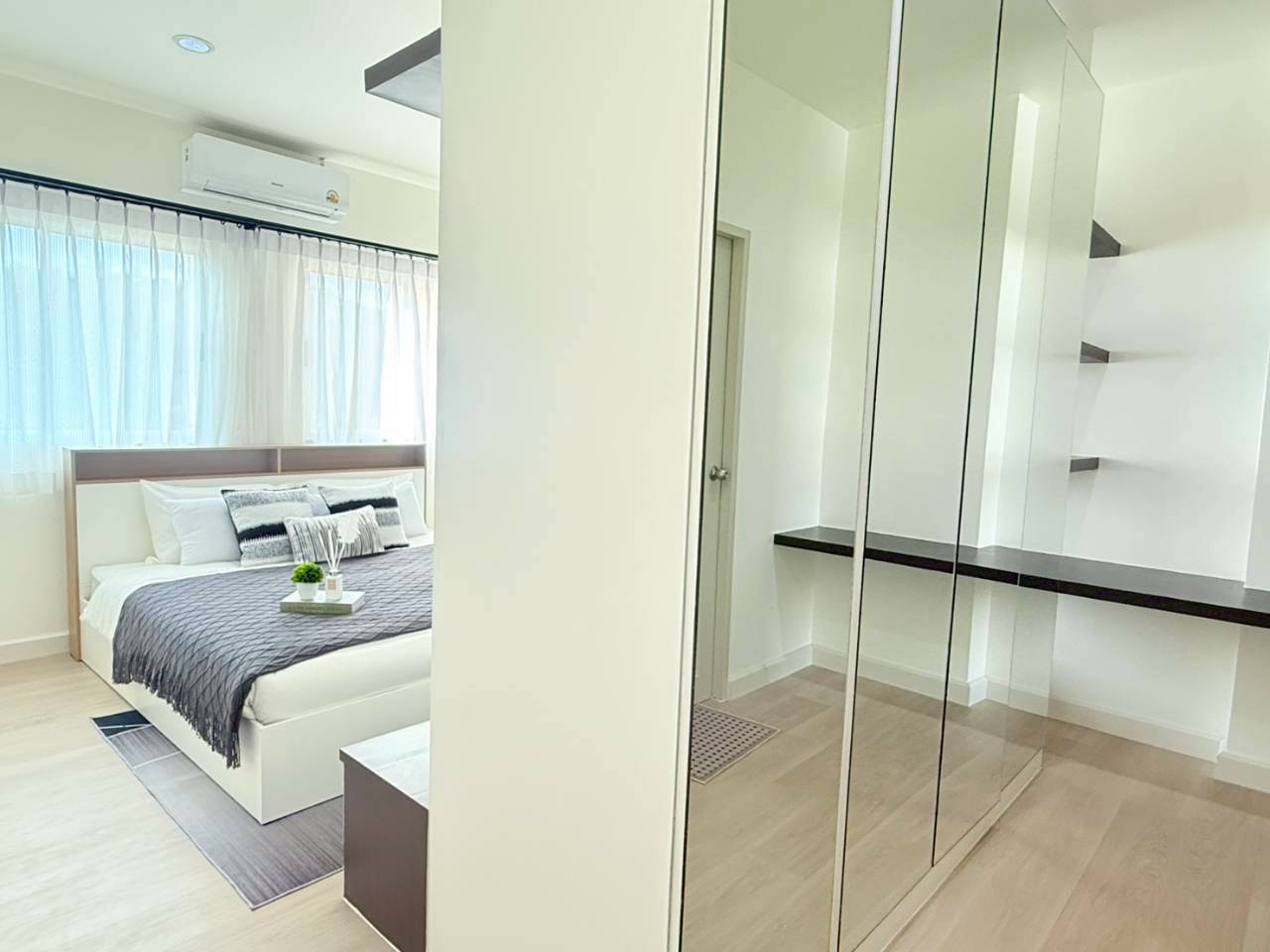 Phanason The Green Place Condominium WR-03973 6