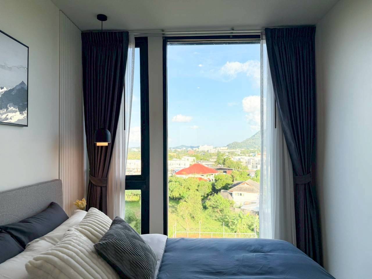 The Base Uptown WR-03976 6