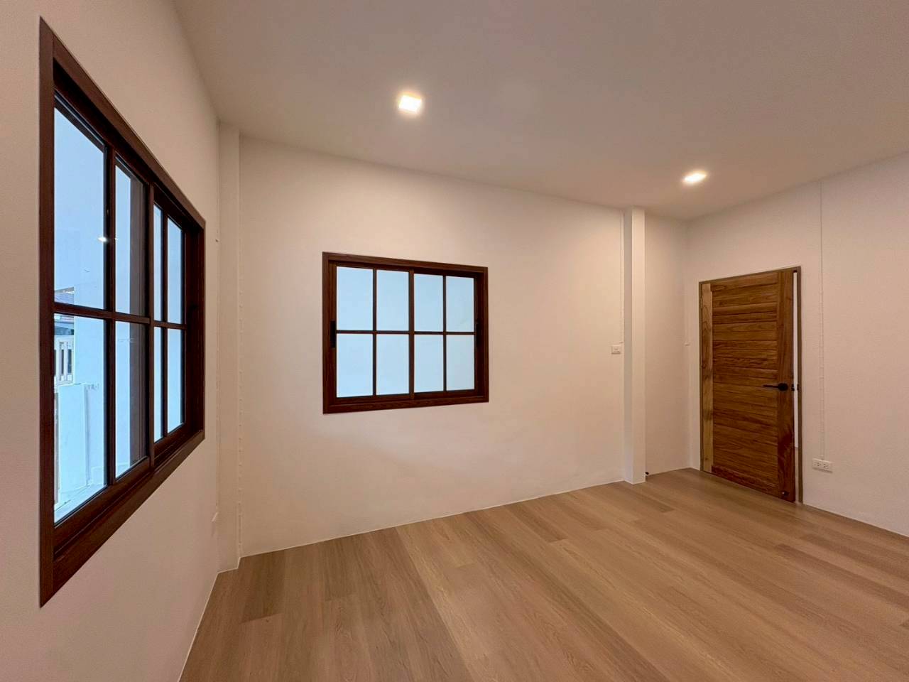 ทาวน์เฮาส์ชั้นเดียว โซนวิชิต WR-03977 5