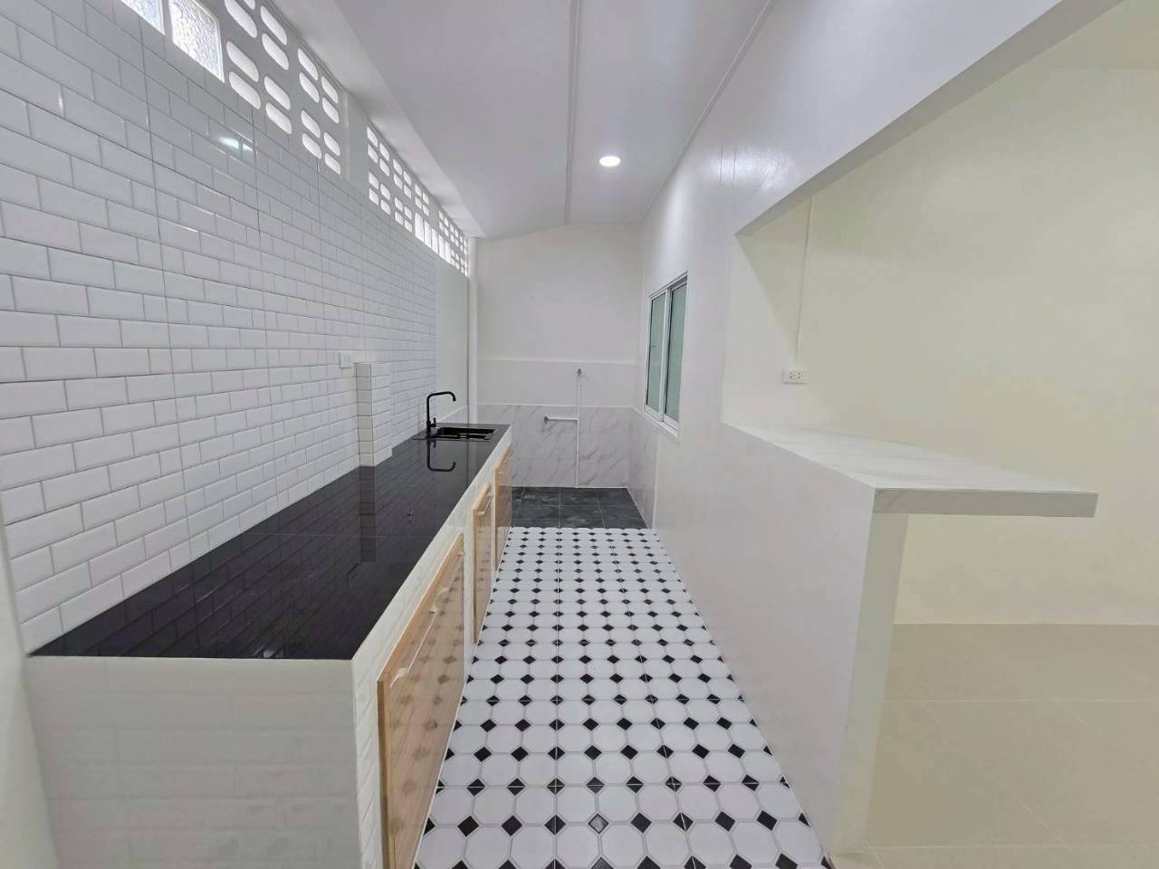 หมู่บ้านณัฐกมล กู้กู WR-04007 6