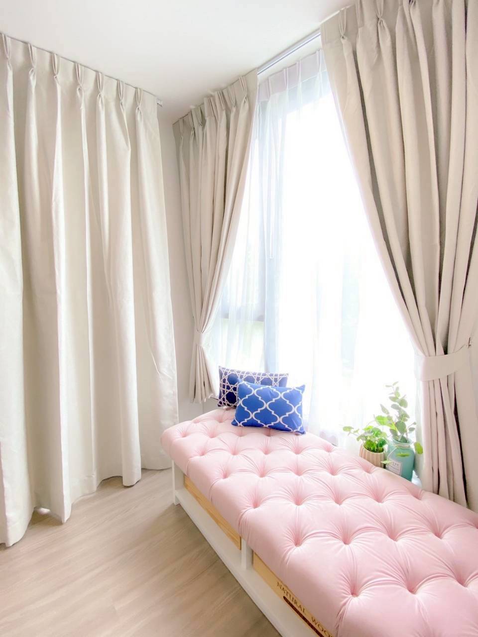 The Base Central WR-04008 5