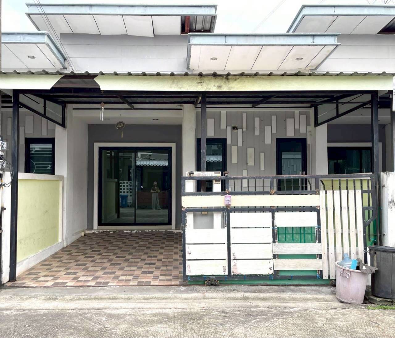 หมู่บ้านสุชารี วิลเลจ WR-04012 1