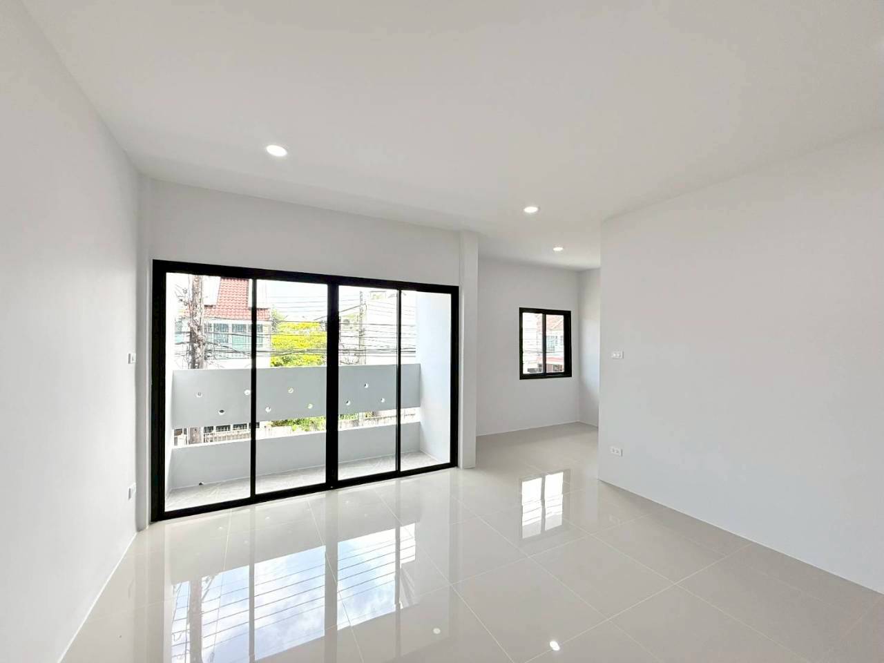 หมู่บ้านเอกศิริชัย WR-04024 6