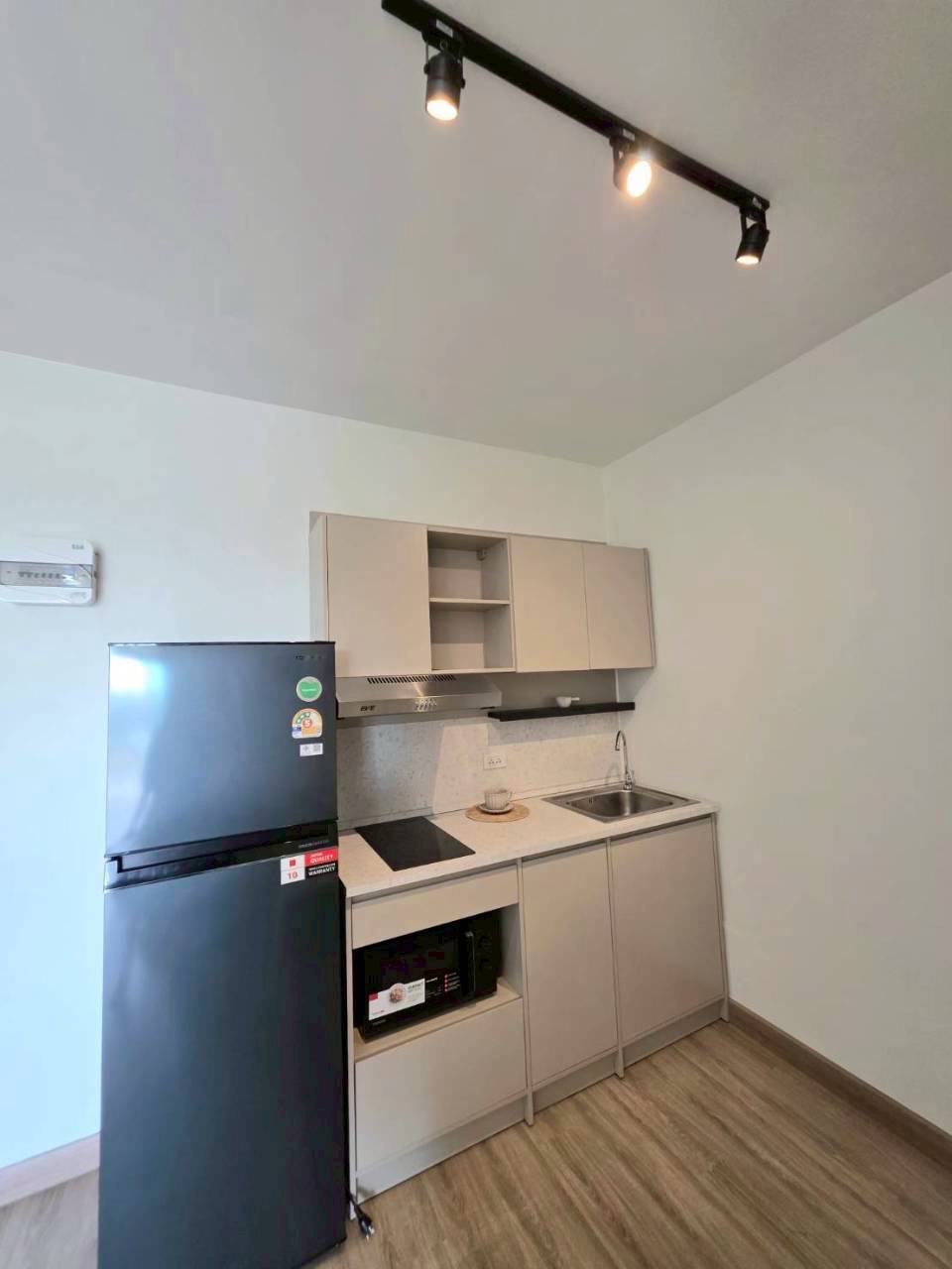 Phanason The Green Place Condominium WR-04032 11