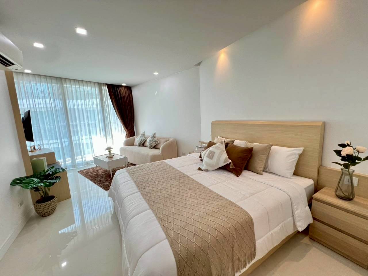 The Beachfront Condo @ Rawai WR-04038 6