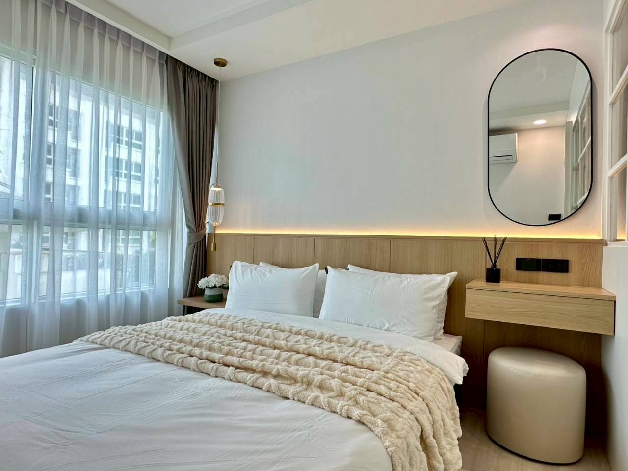 The Royal Place WR-04040 7