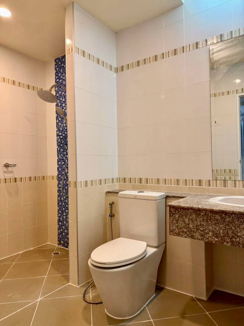 Phanason The Green Place Condominium WR-04055 9