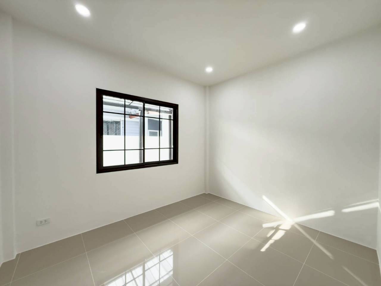 หมู่บ้านธนาภา พาร์ควิว WR-04063 6