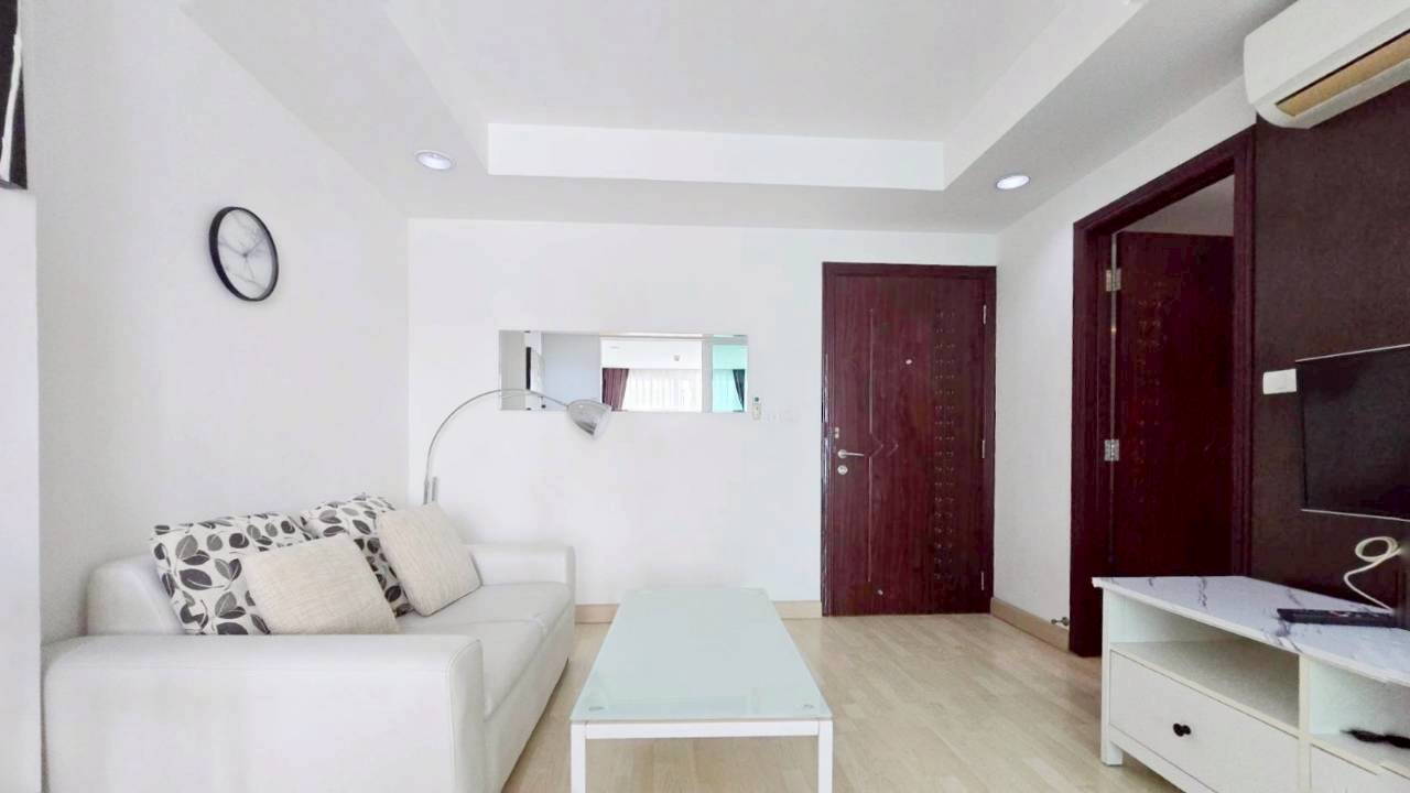 The Royal Place WR-04068 3