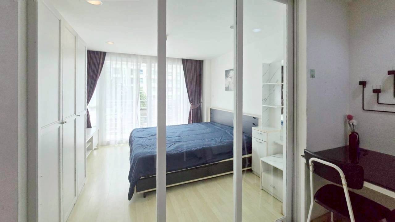 The Royal Place WR-04068 4