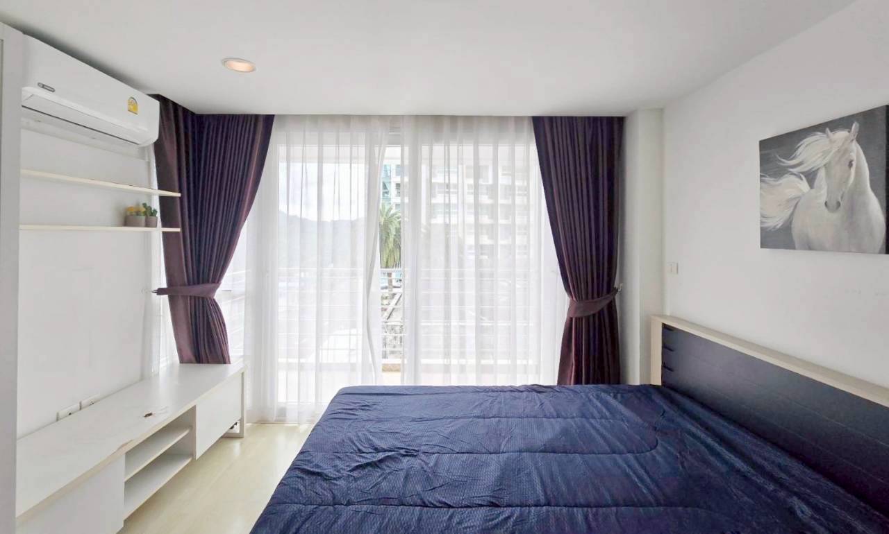 The Royal Place WR-04068 5