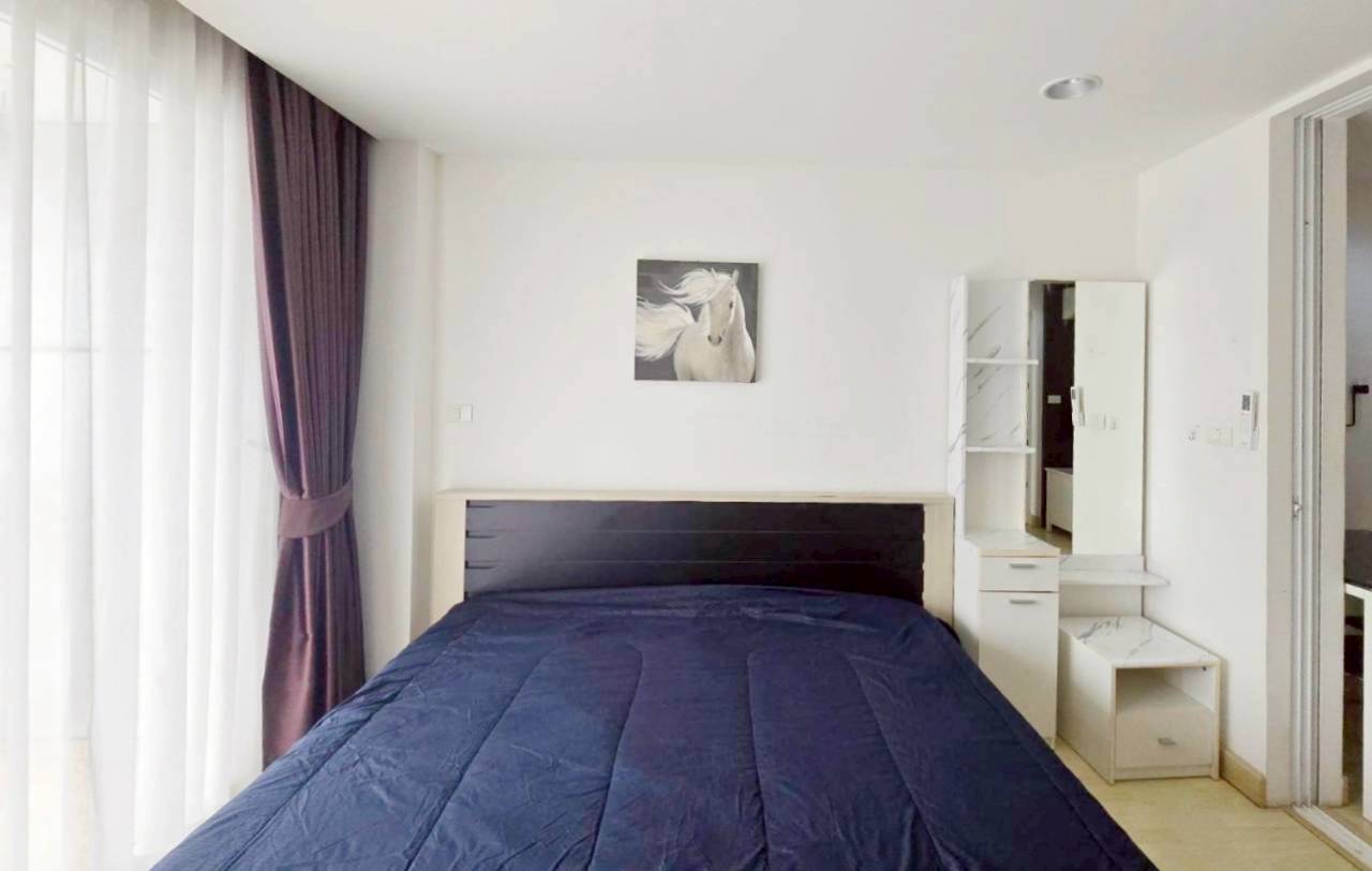 The Royal Place WR-04068 6