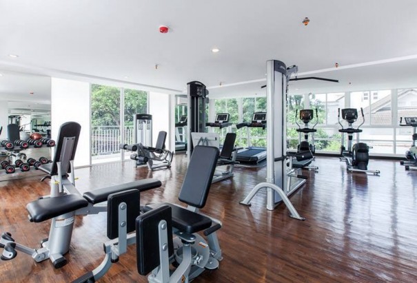 The Light Condominium WR-04076 12