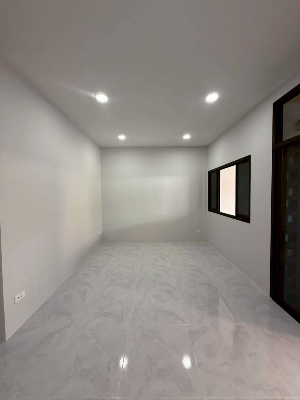 หมู่บ้านธินวุฒิ WR-04078 4