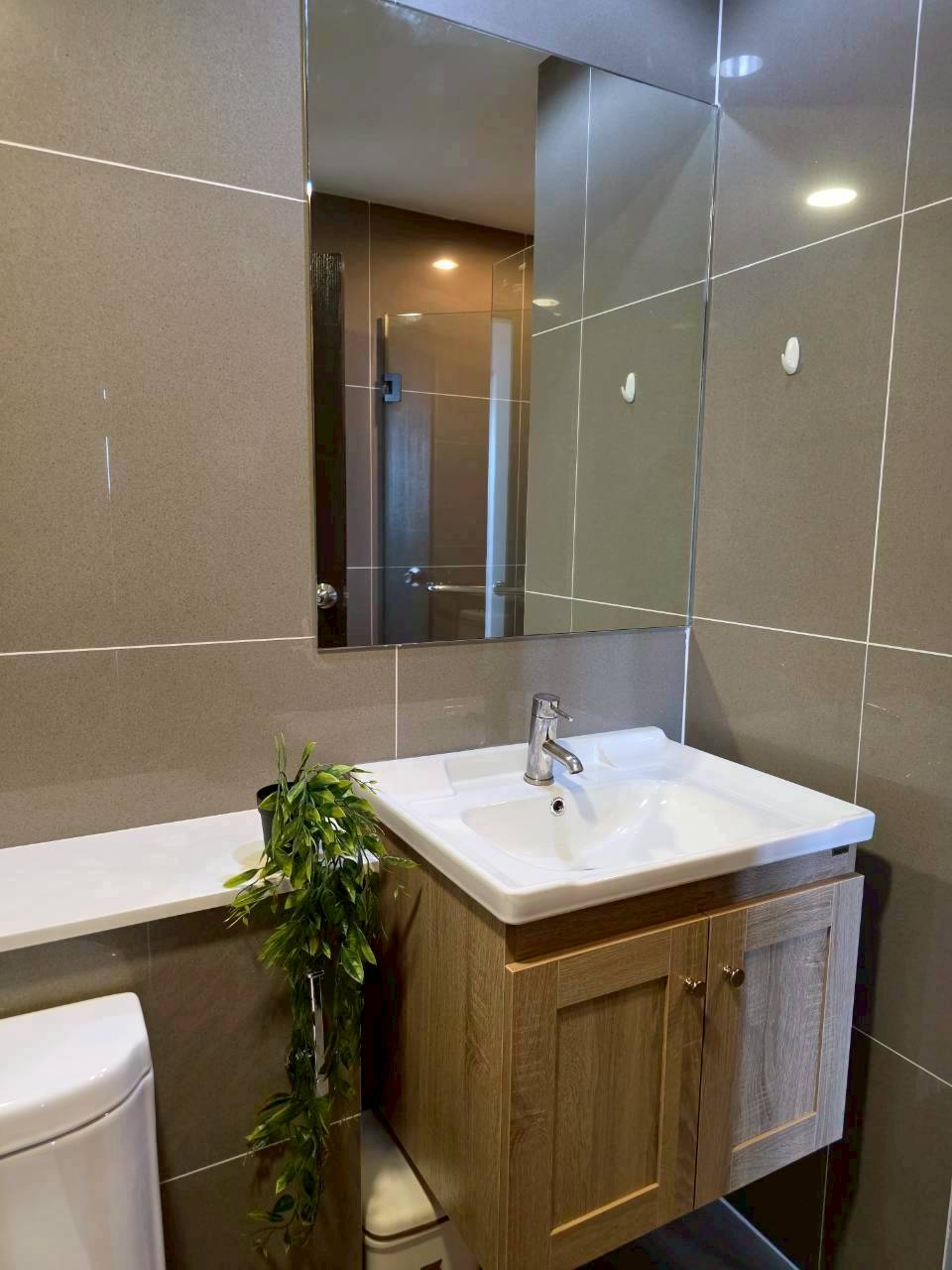 Centrio Condominium WR-04095 8