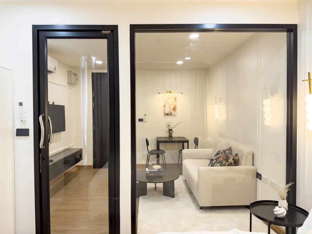 Centrio Condominium WR-04100 8