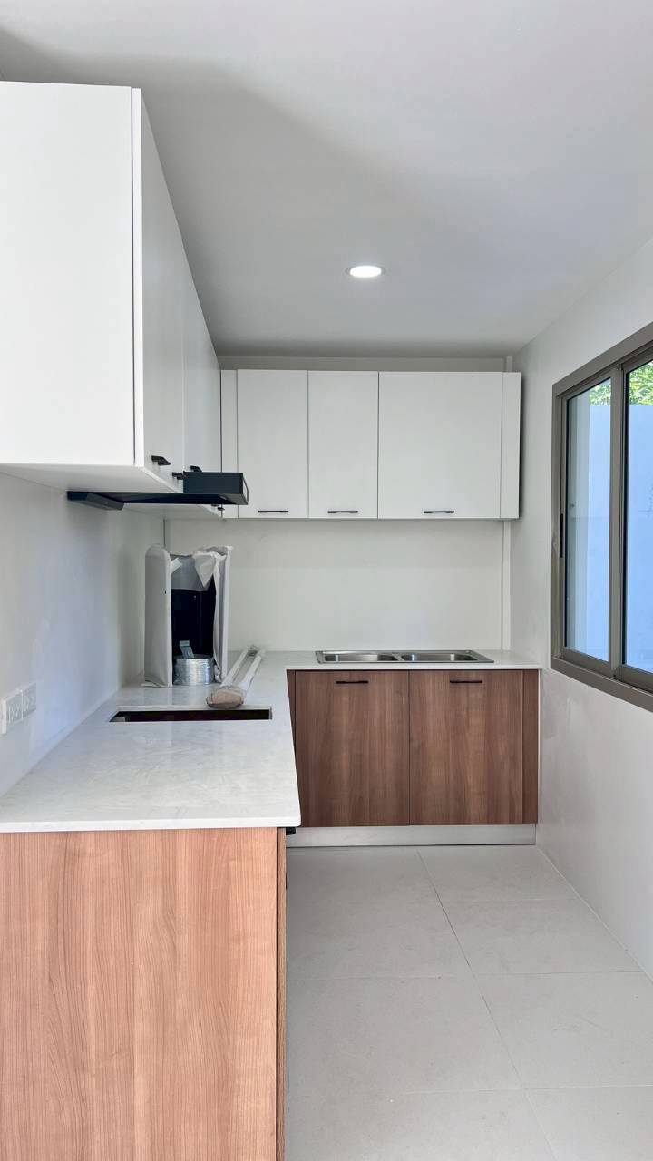 Land and House สีวลี WR-03332 8