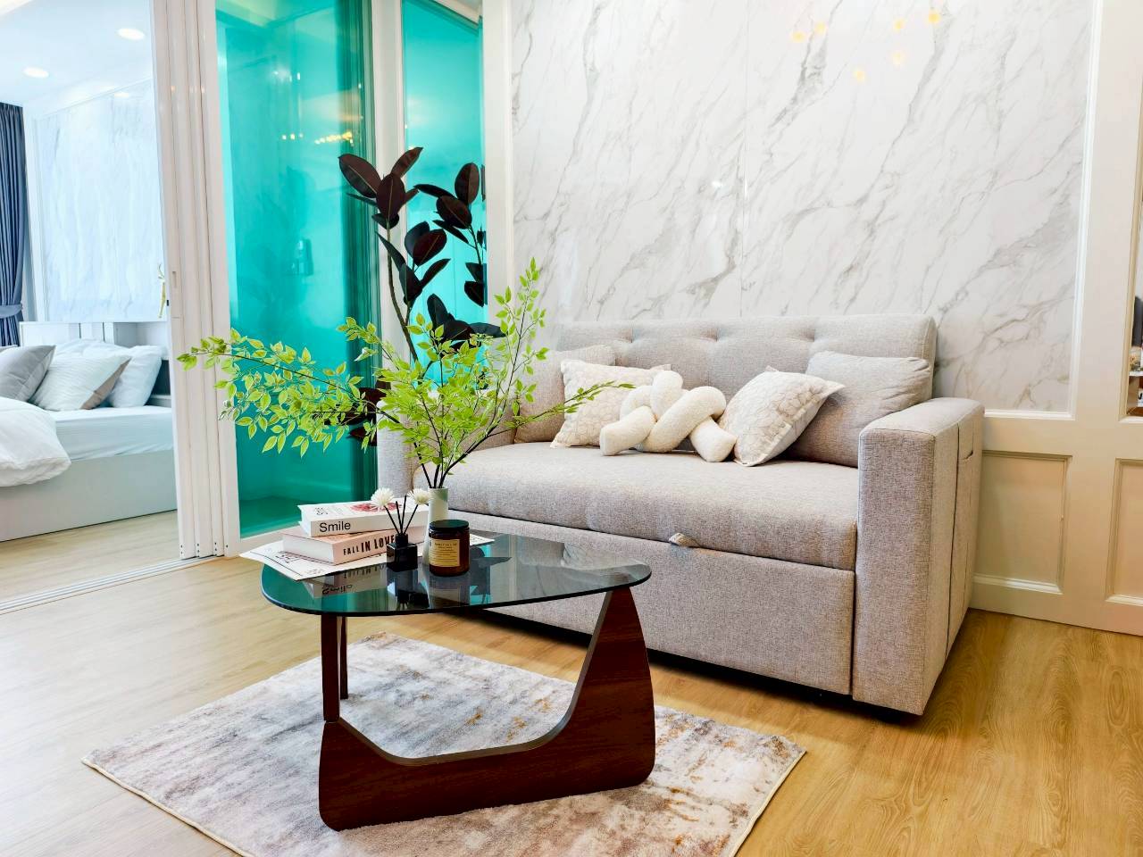 The Light Condominium WR-04112 6