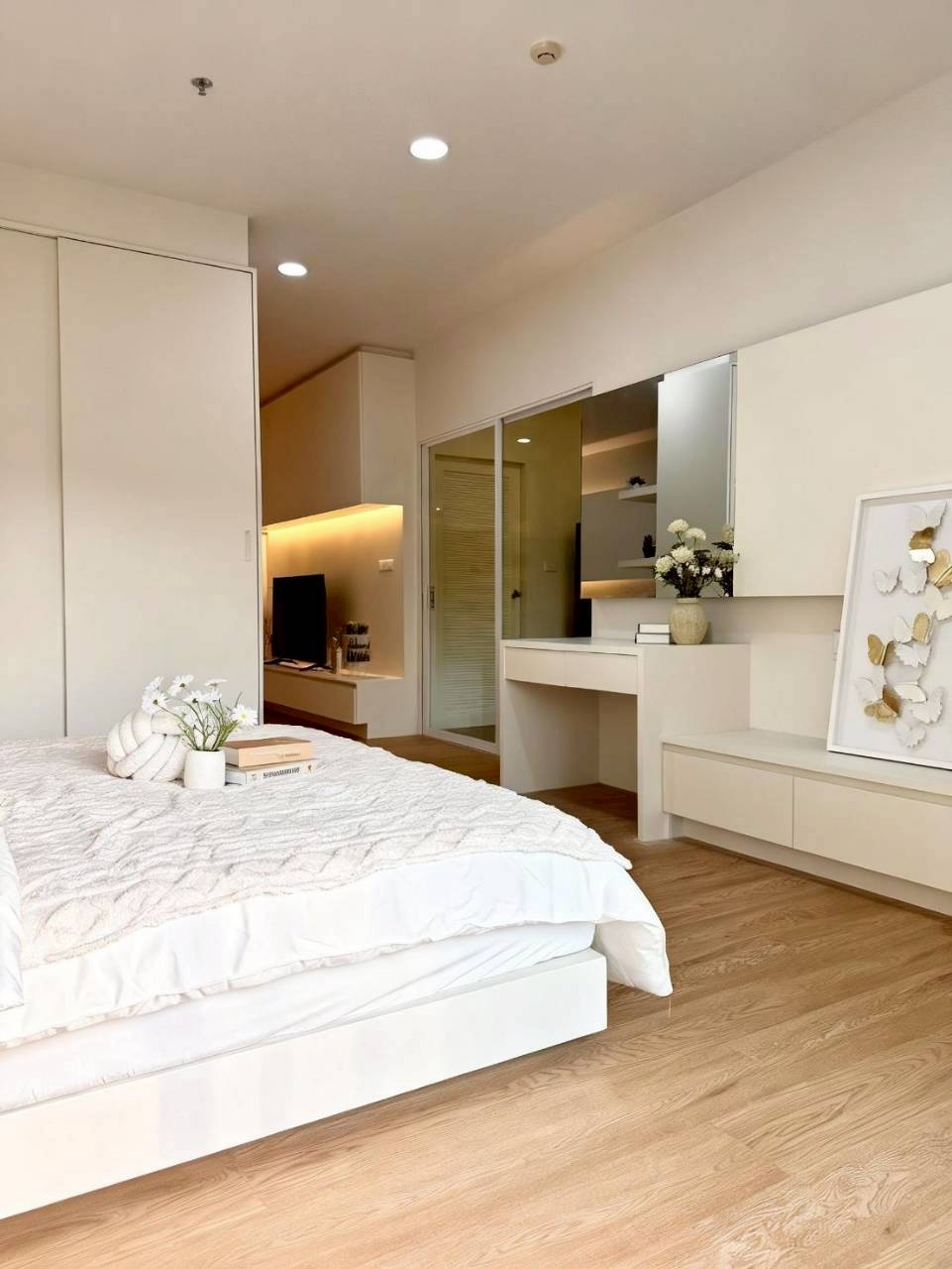 Phanason The Green Place Condominium WR-04118 8