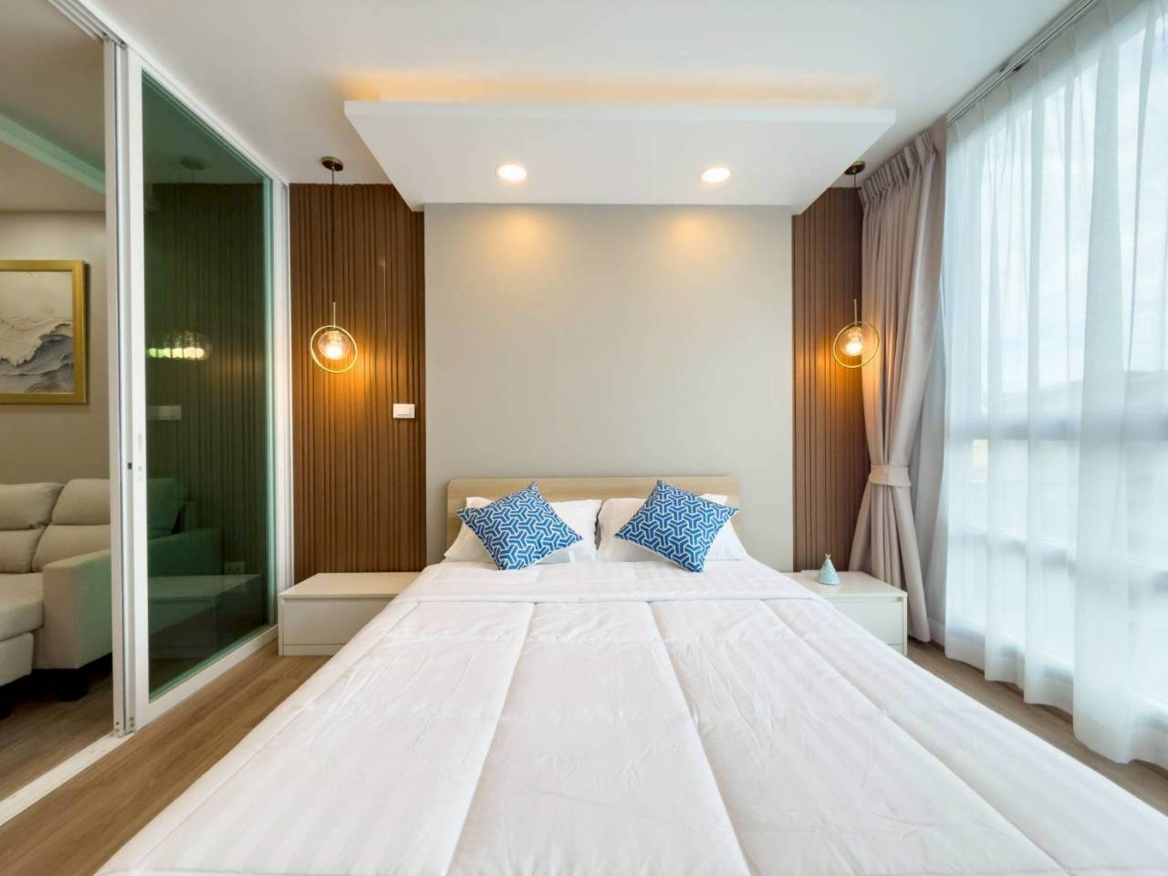 The Light Condominium WR-04121 5