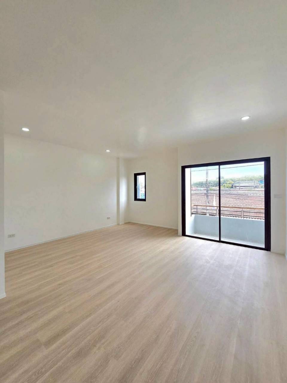 ทาวน์เฮ้าส์ 2 ชั้น วิชิต บ่อแร่ WR-04123 4