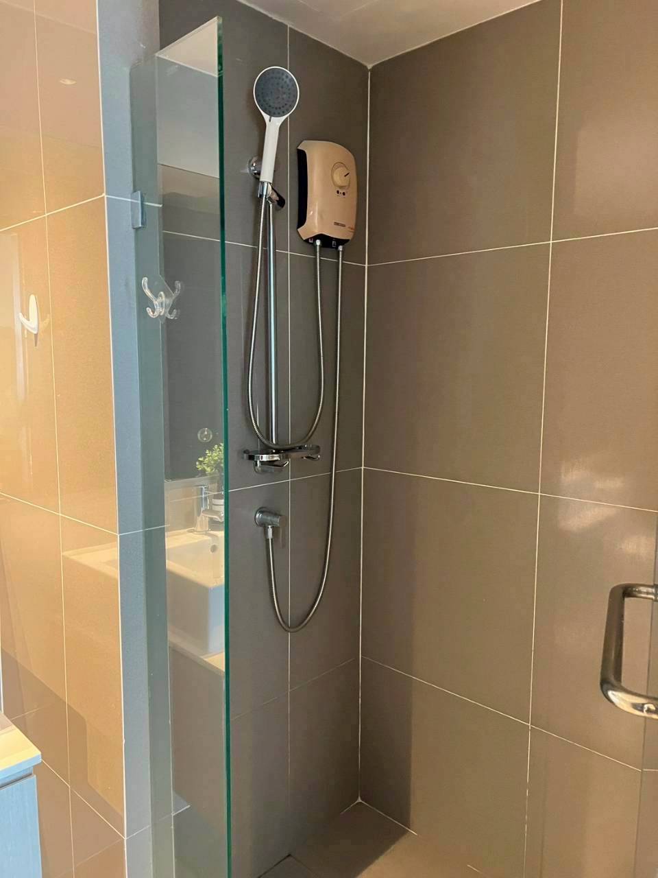 Centrio Condominium WR-04131 10