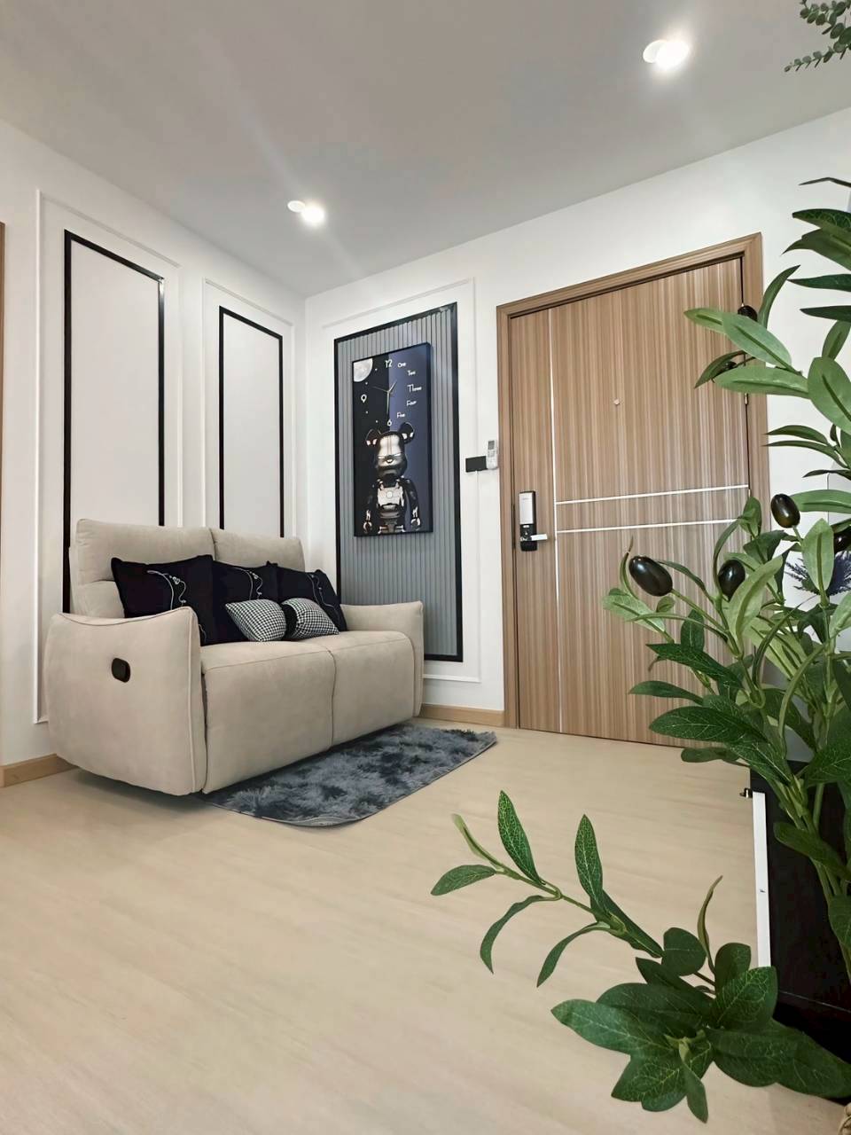 The Royal Place WR-04152 2