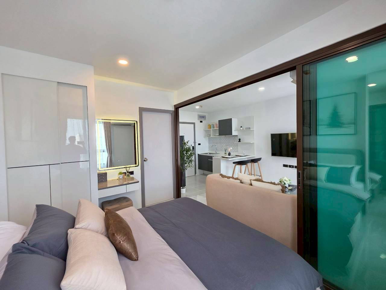 Zcape 3 Condominium WR-04157 10