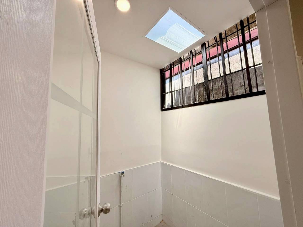 หมู่บ้านแหลมทอง WR-04166 9