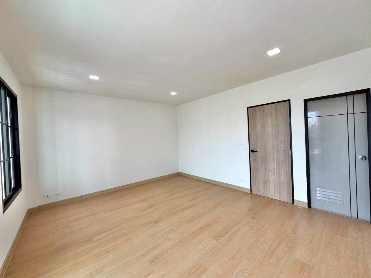 หมู่บ้านดิเออเบิร์น WR-04167 5