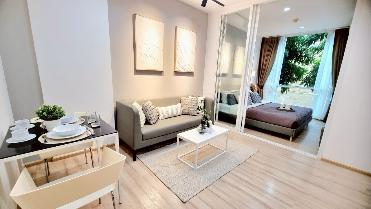 The Base Downtown WR-04178 2