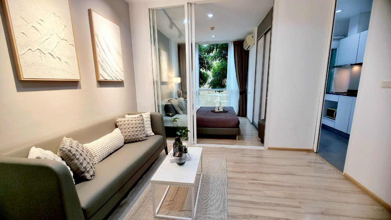 The Base Downtown WR-04178 4