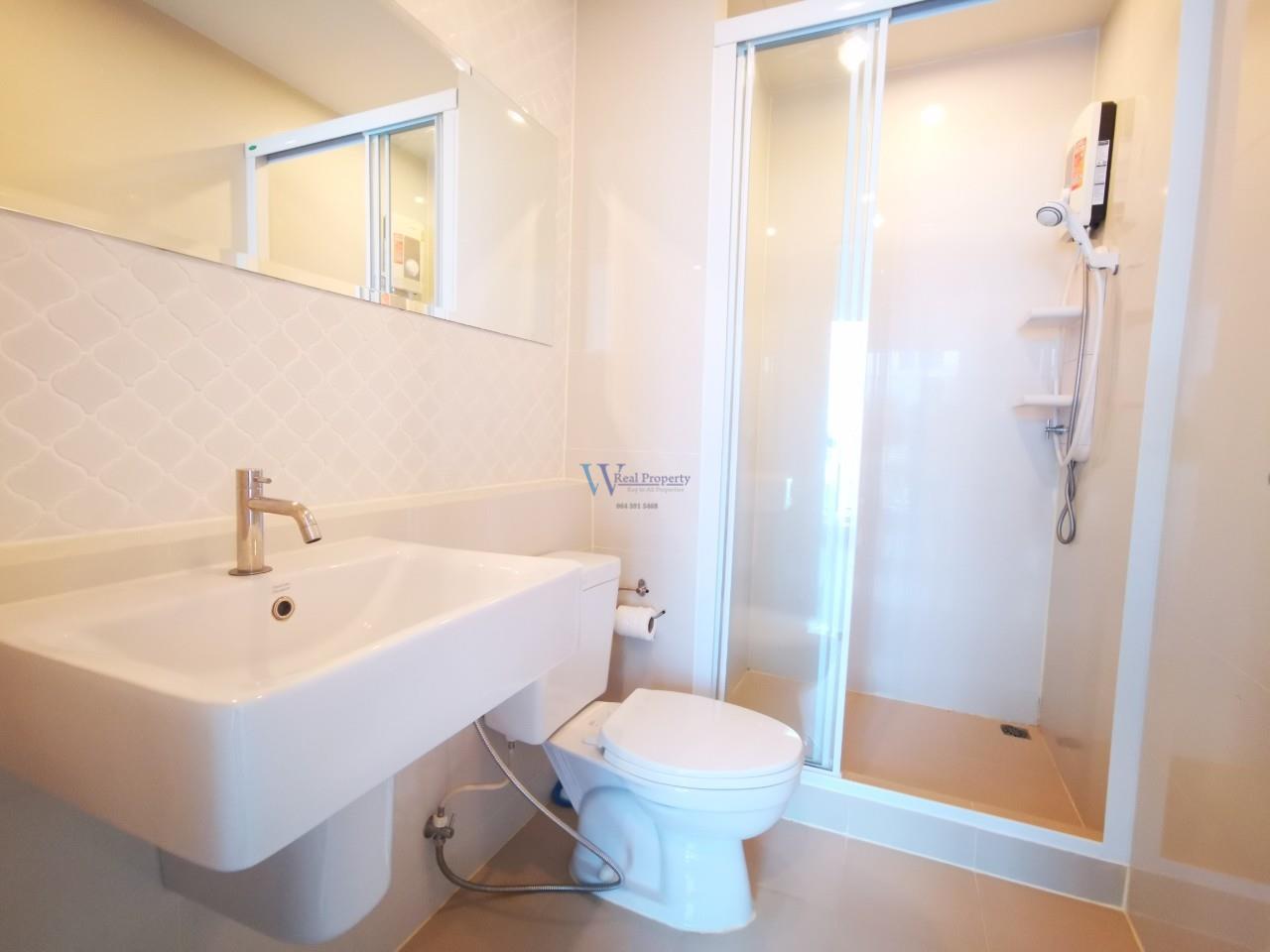 The Base Downtown WR-04179 10