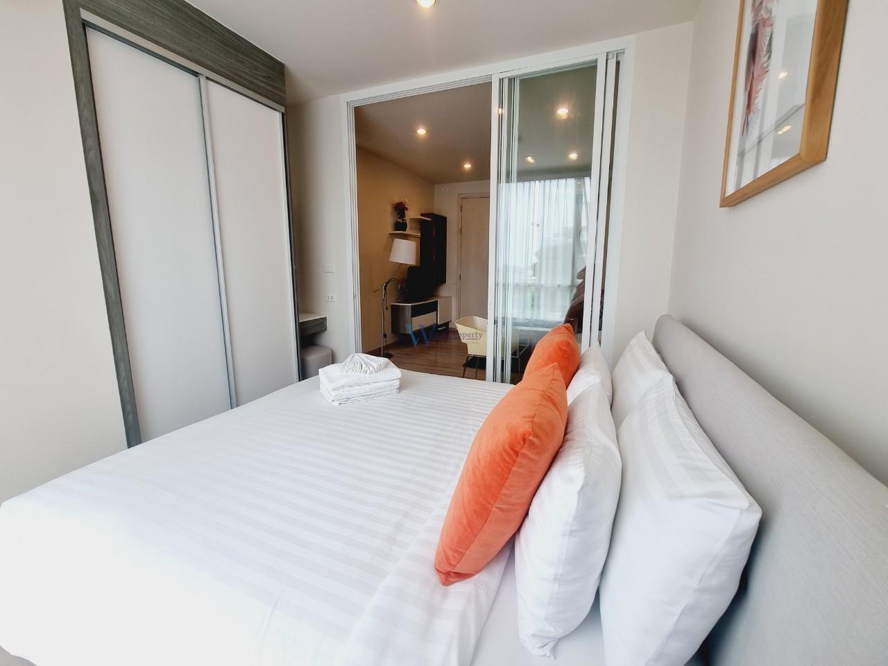 The Base Downtown WR-04180 3