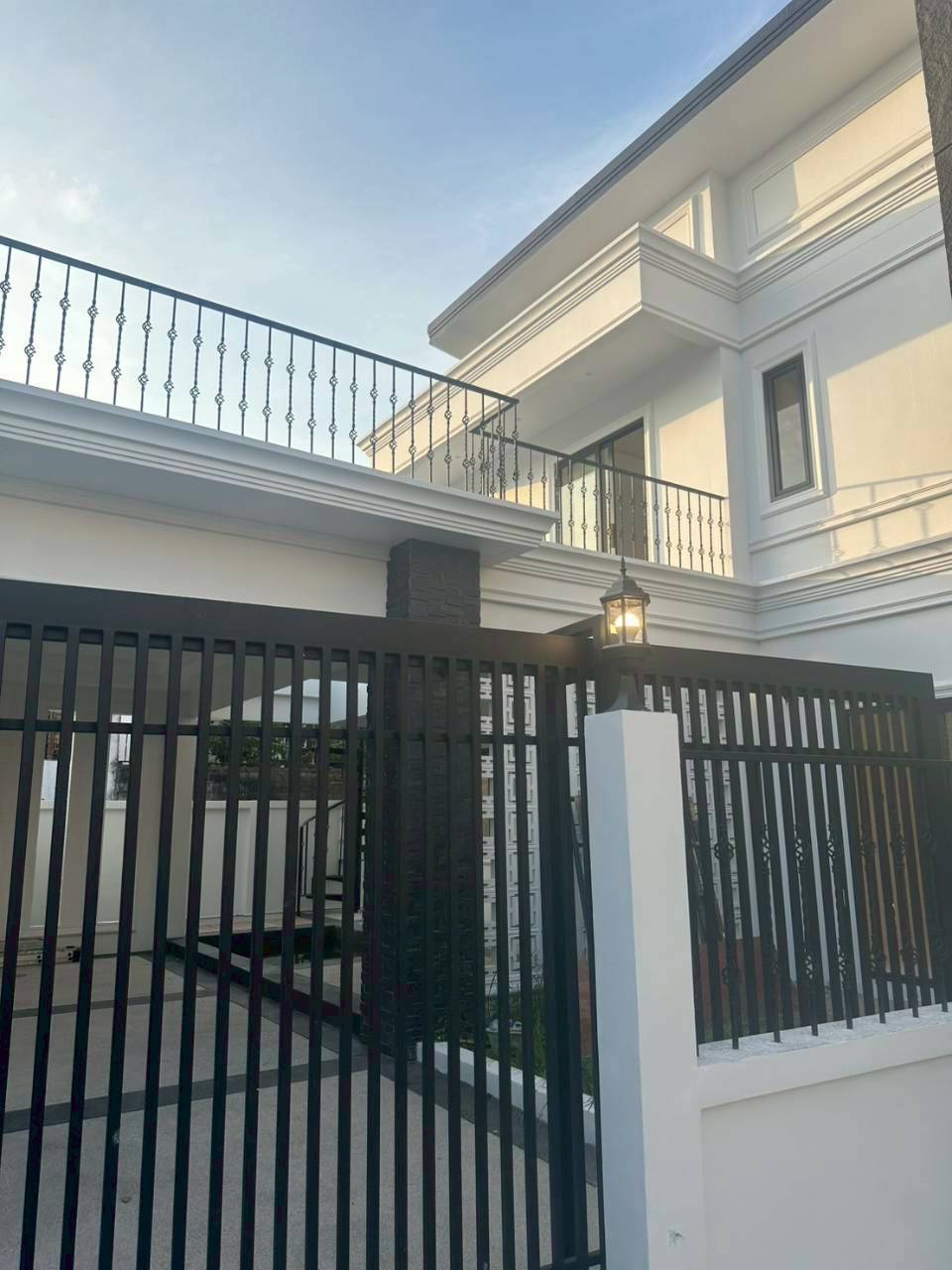 Elegant Modern Classic Pool Villa in Central Phuket WR-03850  11