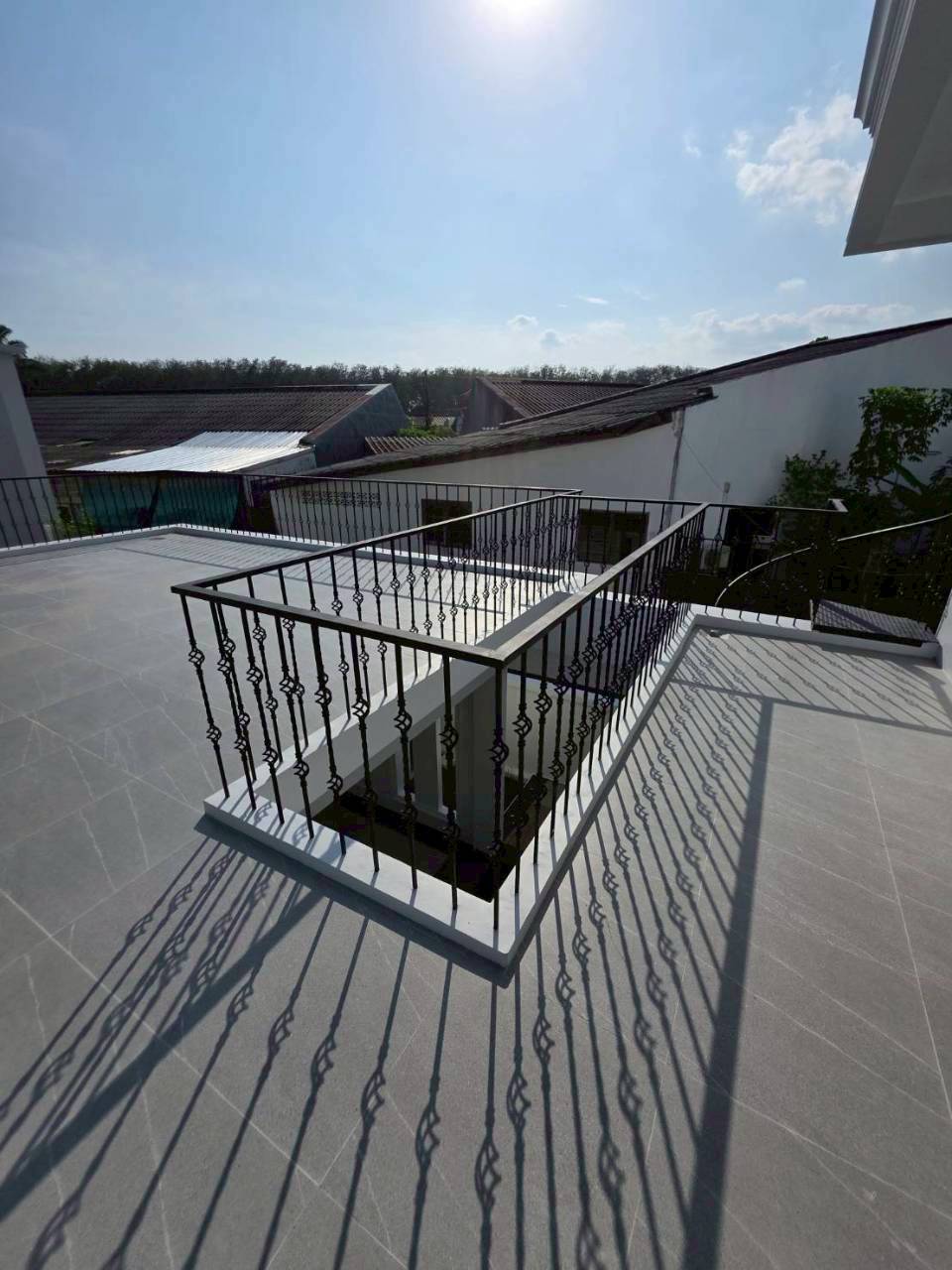 Elegant Modern Classic Pool Villa in Central Phuket WR-03850  9