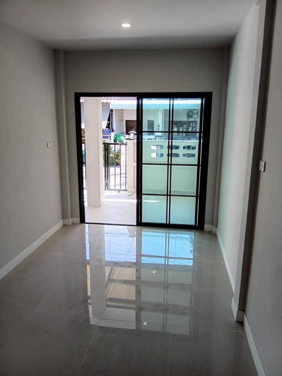 หมู่บ้านกานดา WR-04200 9