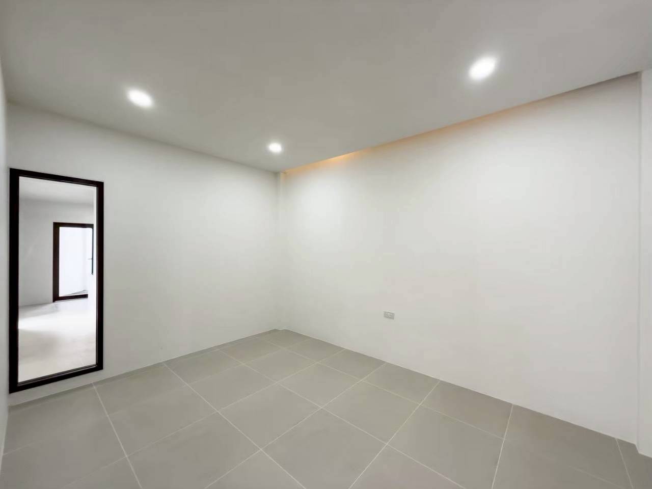 หมู่บ้านวงศ์สิริ ฉลอง WR-04206 8