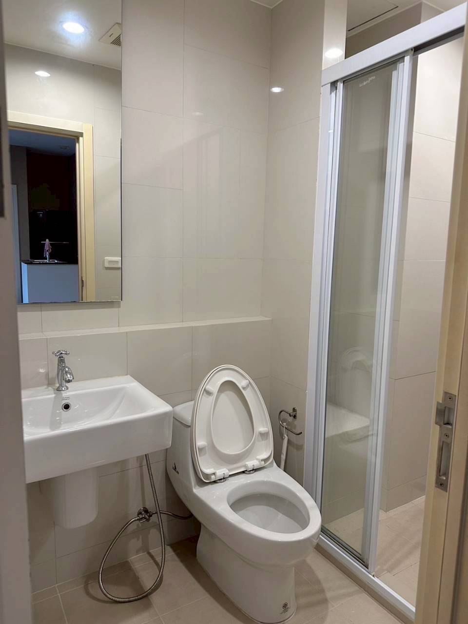 The Base Uptown WR-04218 12