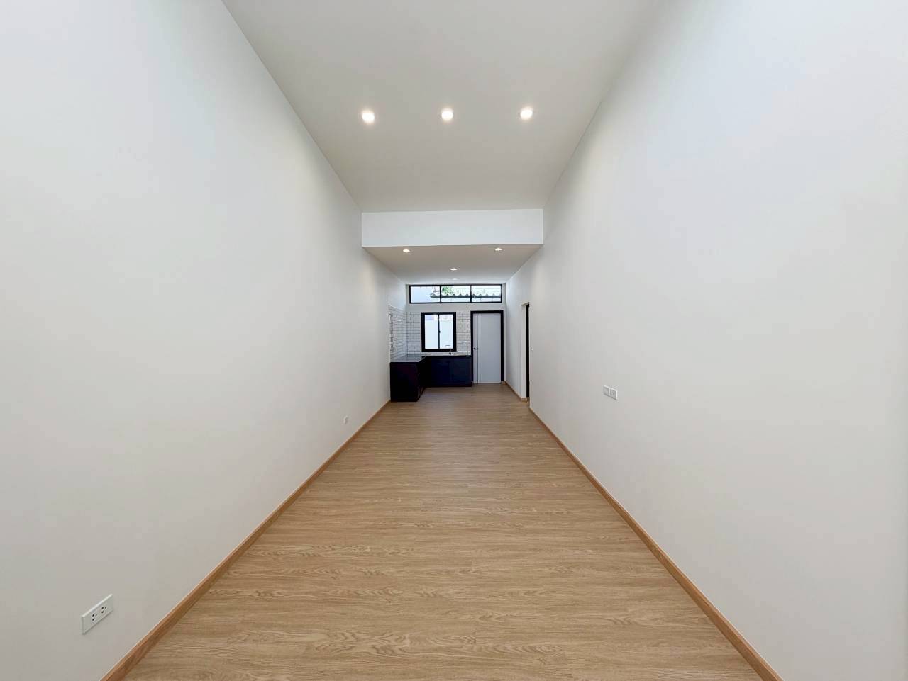 บ้านแฝดสร้างใหม่ ฉลอง WR-04229 2