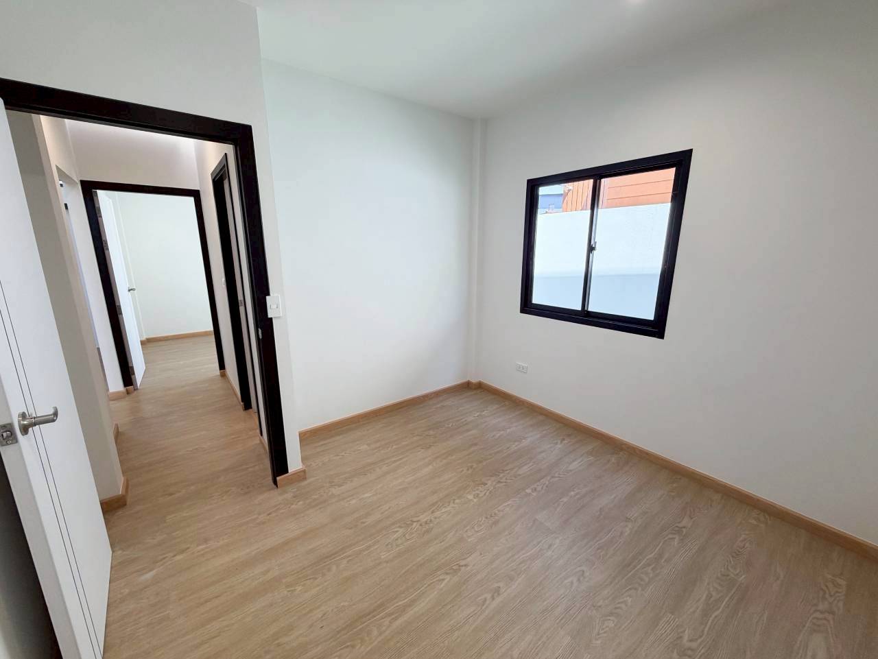 บ้านแฝดสร้างใหม่ ฉลอง WR-04229 5